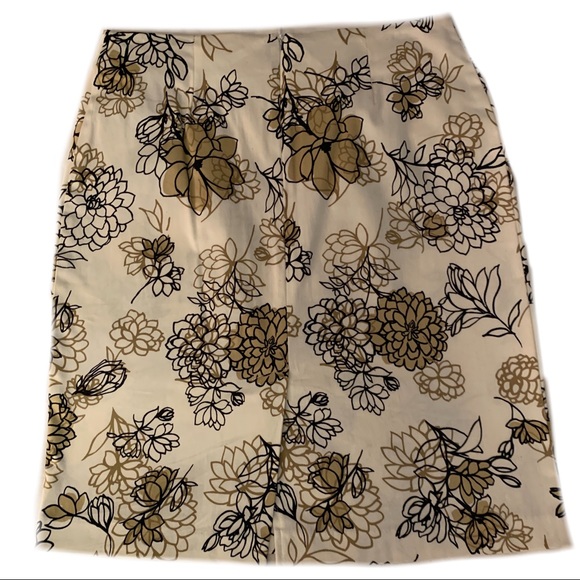 Samantha Stretch Petite Skirt, Size 4 - Picture 2 of 4